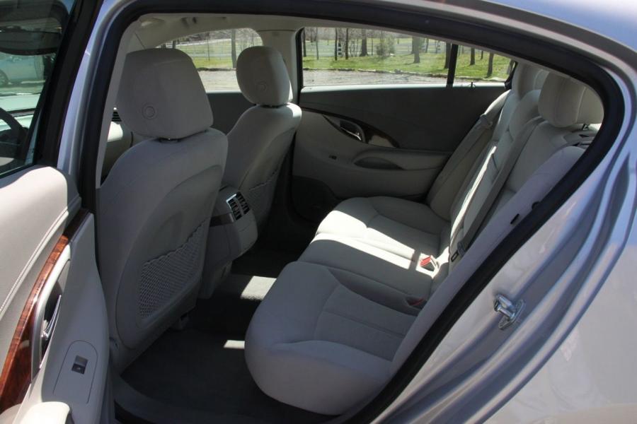  Buick LaCrosse I4 2011 года  (фото 10 из 13)